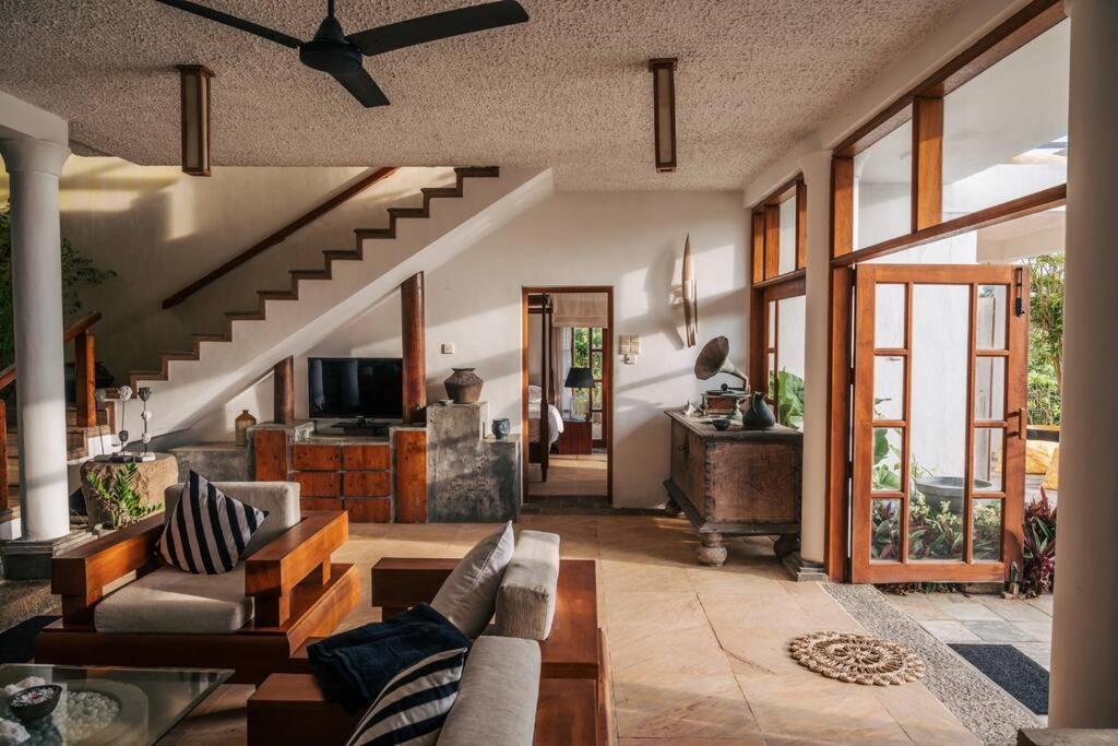 Santi Beach House With Pool & Beach Weligama Exterior photo