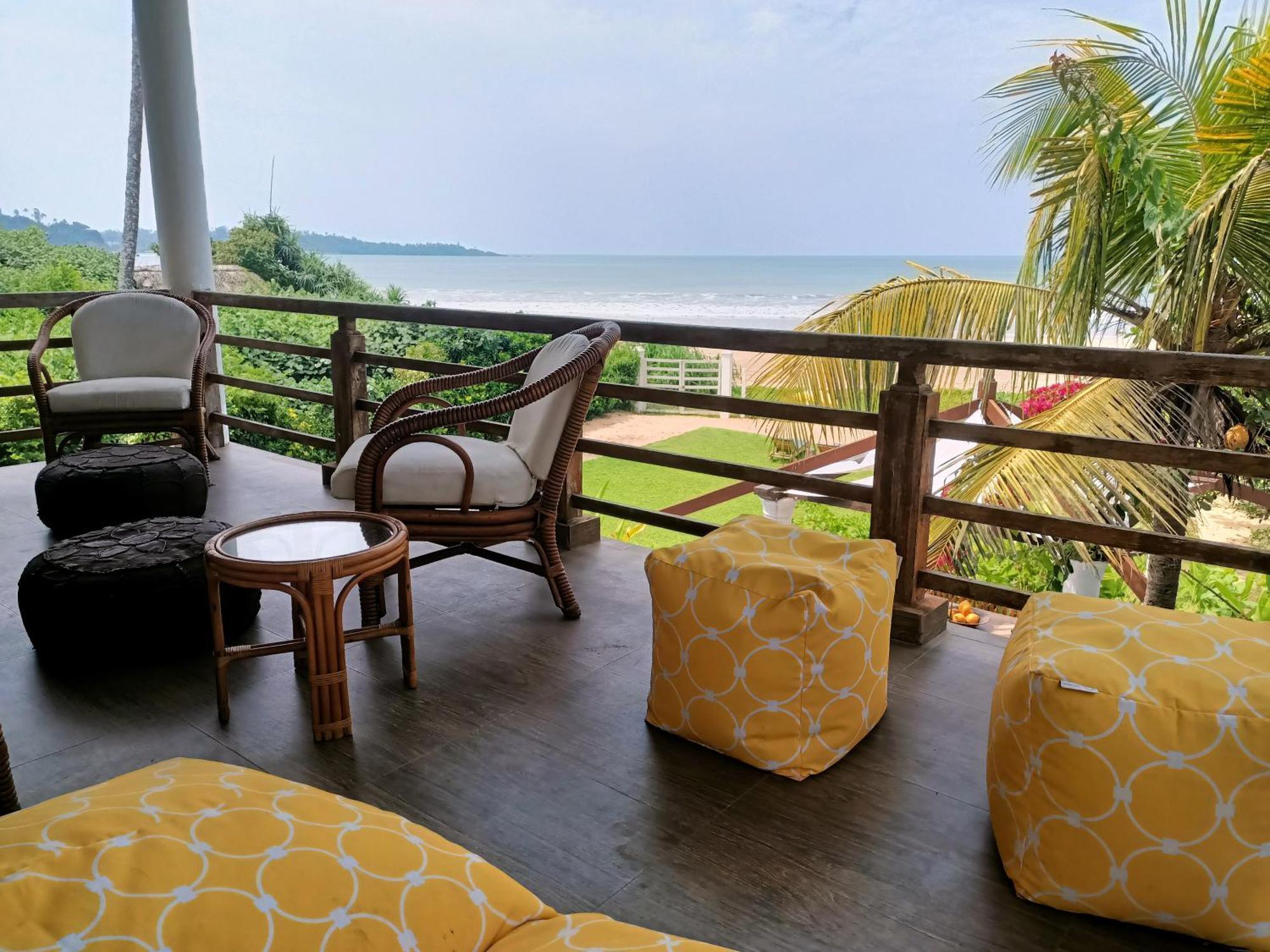 Santi Beach House With Pool & Beach Weligama Room photo
